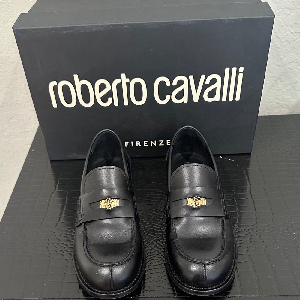 Roberto Cavalli Elegant Black Loafers for women